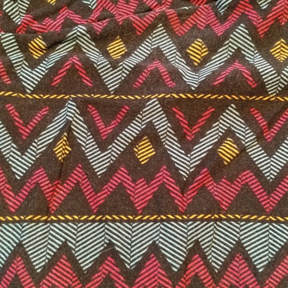 Lularoe TC leggings - Picture 2 of 3